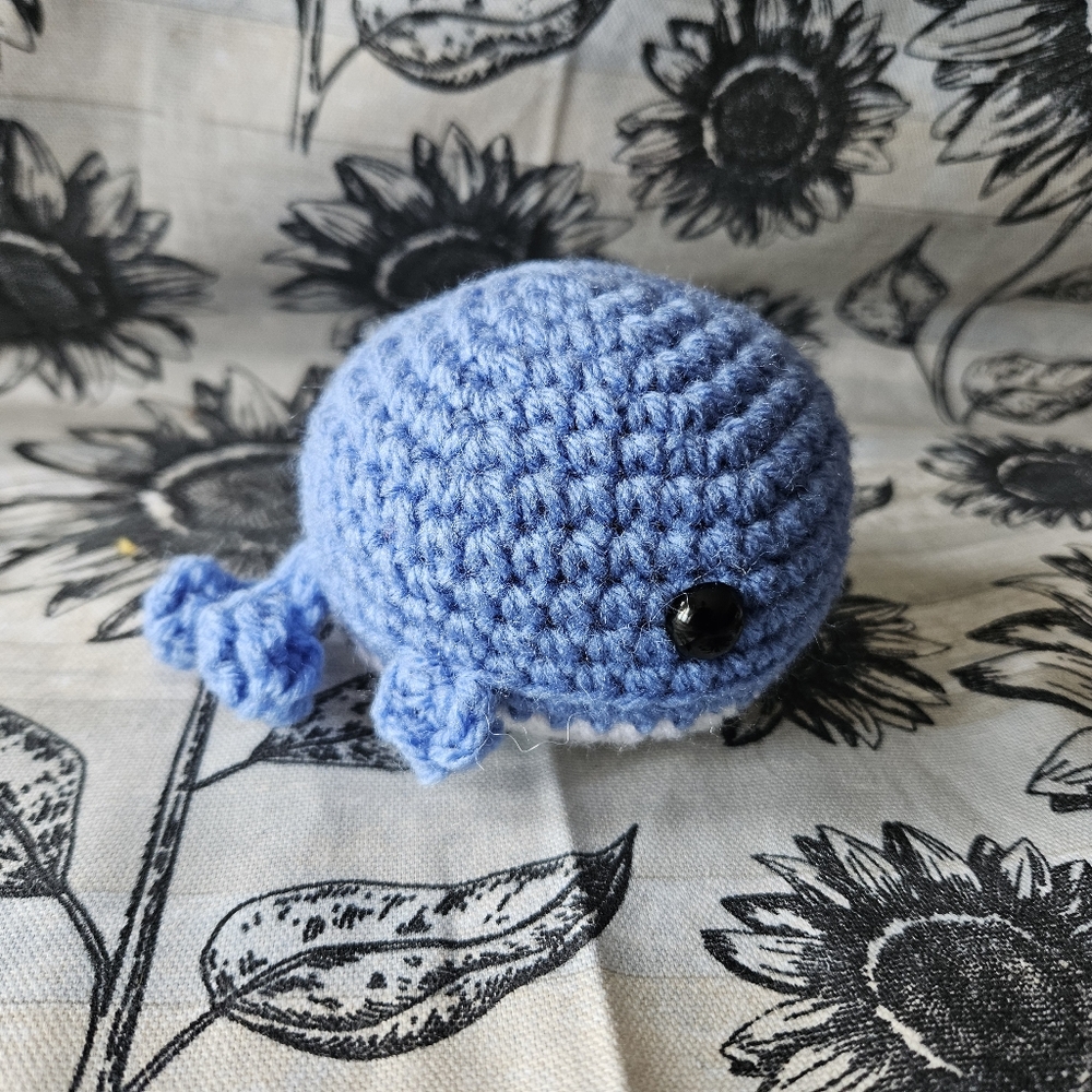 Crochet Blue Whale Amigurumi Doll Plushie - Picture 5 of 7